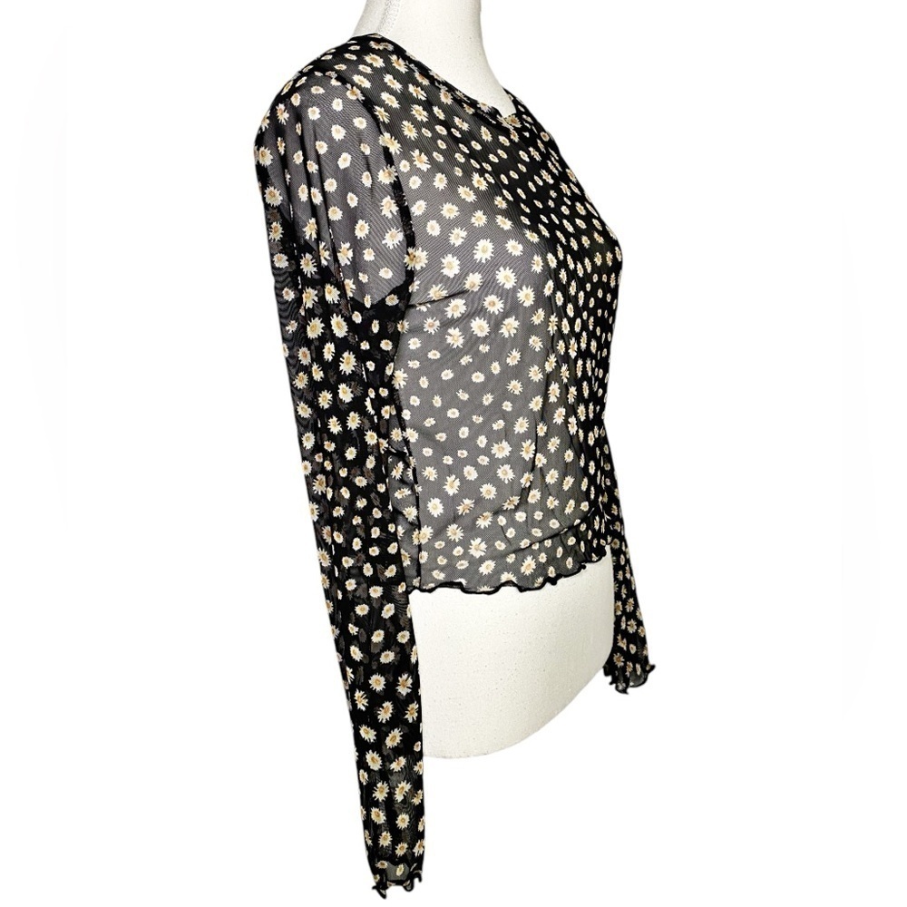 Gaze Knit Mesh Daisy Long Sleeve Crop Top - Picture 2 of 12